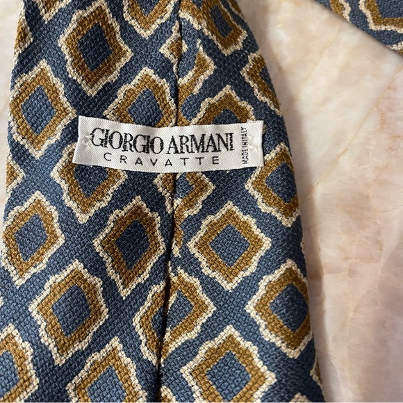 Giorgio Armani Cravatte 100% Silk Tie - Picture 3 of 4